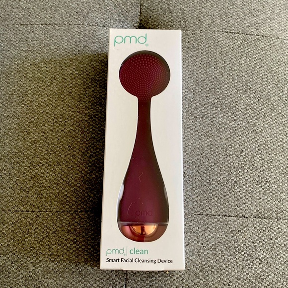PMD Clean - Smart Facial Cleansing Device - Picture 1 of 4